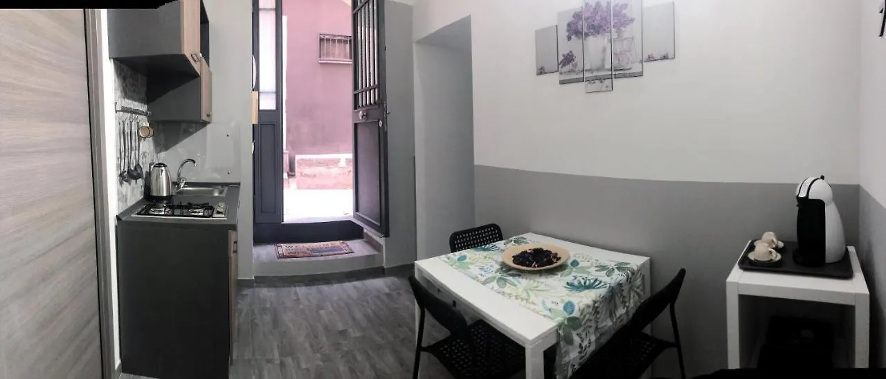 Apartment Ferienwohnung La Casa Di Karola CTA Italien